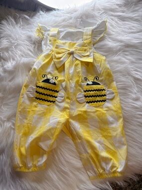 Yellow Gingham Bee Pocket Baby Romper 6 mos